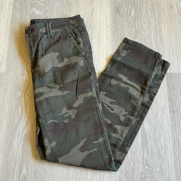 Sanctuary Mid Rise Camo Print Jeans - Picture 1 of 5